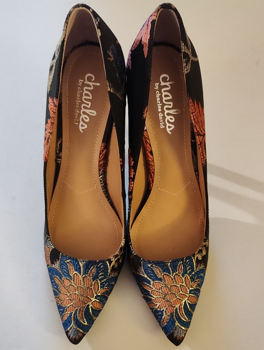 NWOB Charles by Charles David Black Pointed Toe Floral Brocade Pumps Size 8.5